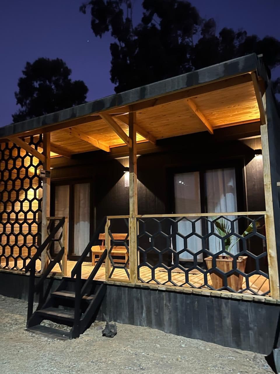 Cabañas para 2 en Pichilemu de noche